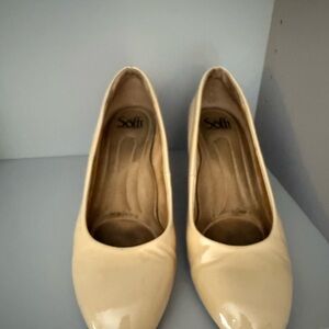 Sofft Women's Tan Heels